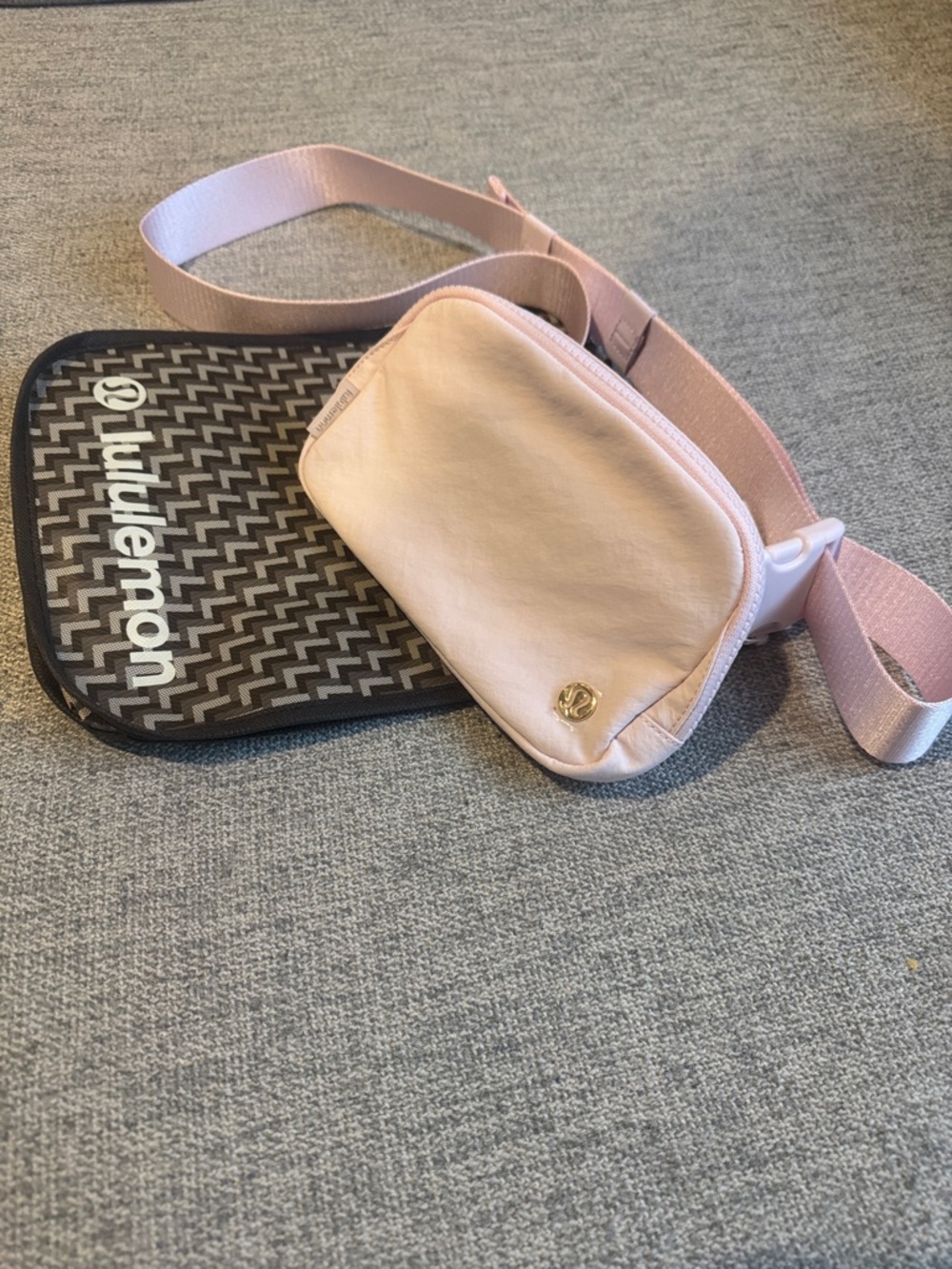 NWT. Lululemon Everywhere Belt Bag Pink with Gold Hardware 1L
